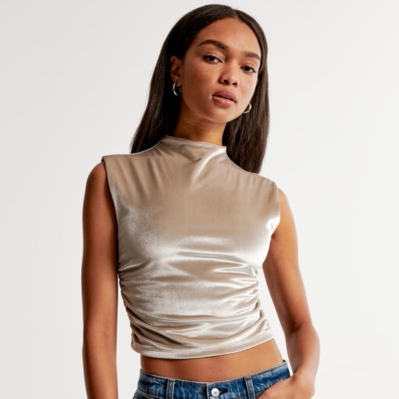 Abercrombie & Fitch Tops - Abercrombie Paloma Velvet Top
